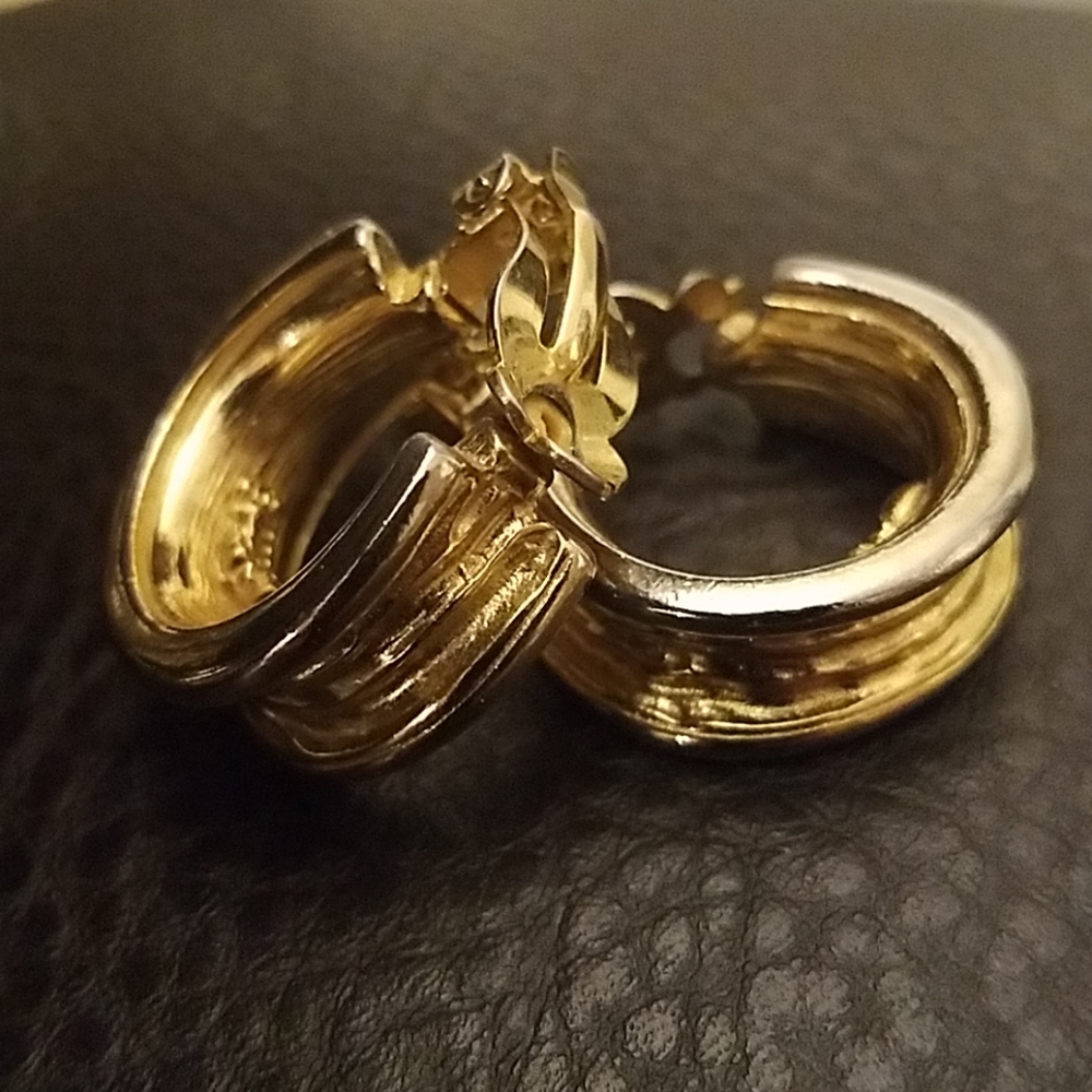 VTG clip on Raffine earrings